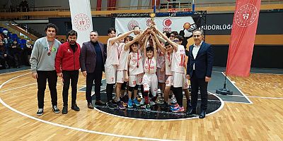 ÇELMAK Spor Kulübü U14 Erkekler Basketbol Balıkesir Şampiyonu oldu.
