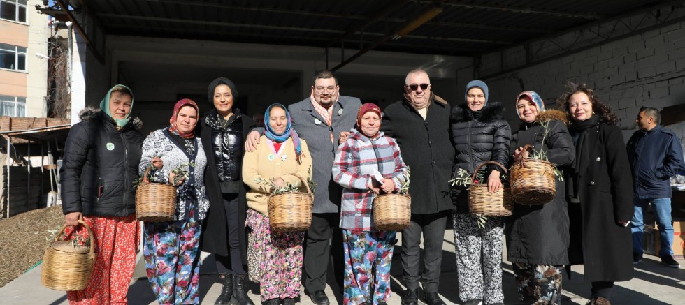   Edremit’te Zeytin Hasat Sonu “Meci Şenliği” coşkuyla tamamlandı