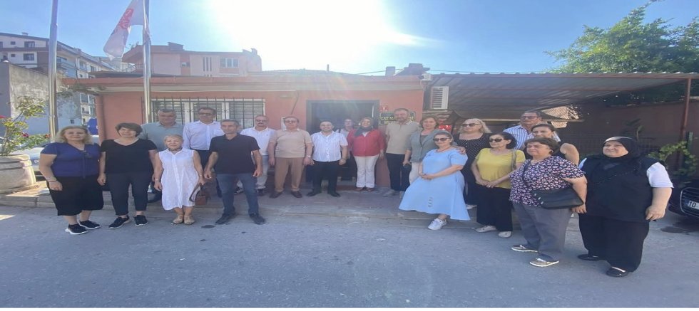  İlçe Başkanı Cahit Can Tekin Çay Mahallesi'nde Muhtar ve Vatandaşlarla Bir Araya Geldi
