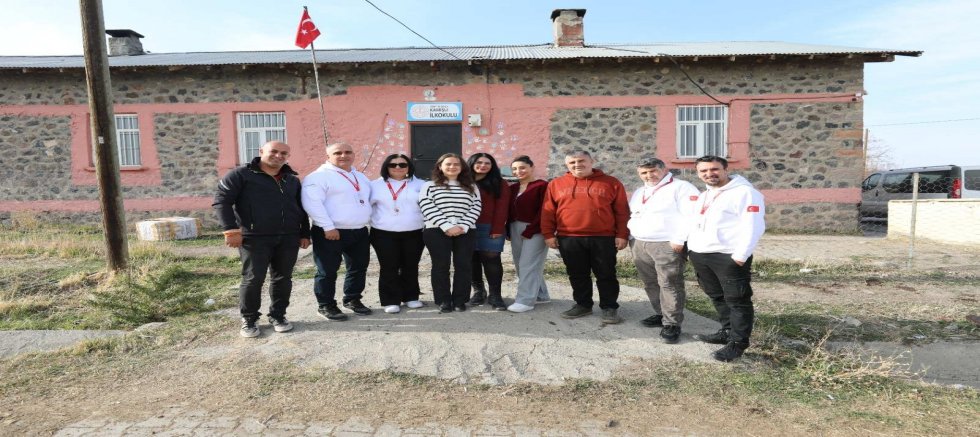  Yürekleri ısıttılar