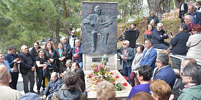 ALİ EKBER ÇİÇEK TÜRKÜLERLE ANILDI