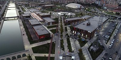 Aradığın fırsat Avlu’da