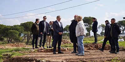  AYVALIK’IN TARİHİ YELDEĞIRMENLERİ GÜN YÜZÜNE KAVUŞTURULUYOR