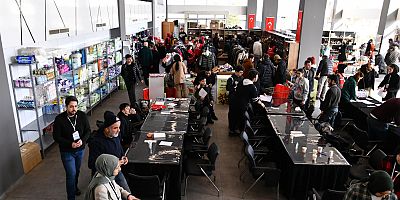 Balıkesir’de depremzedeler için ücretsiz Alışveriş Merkezi 