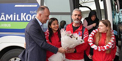 Balıkesirli Milli Eskrimciler Avrupa Şampiyonası’ndan Zaferle Döndü