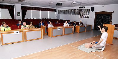 BANDIRMA BELEDİYESİ ZABITA MÜDÜRLÜĞÜ İLKYARDIM EĞİTİMİNİ BAŞARIYLA TAMAMLADI