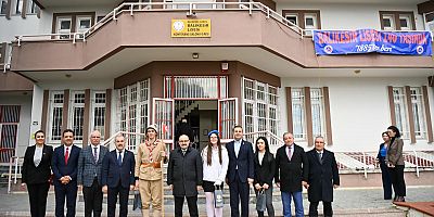 Başkan Akın şehit keşşafları andı