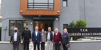BAŞKAN SARI’DAN ECZACILAR ODASINA ZİYARET
