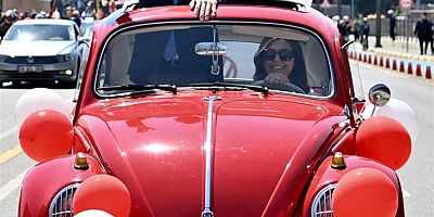 Başkan Yılmaz’dan muhteşem 23 Nisan Korteji