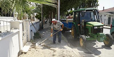 BURHANİYE’DE YOL YAPIM, BAKIM VE ONARIM ÇALIŞMALARI ARALIKSIZ DEVAM EDİYOR