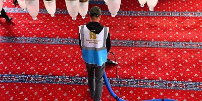 Büyükşehir camileri bayrama hazırlıyor