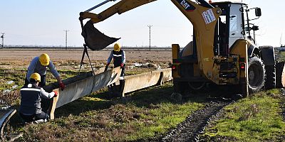 Büyükşehir, çeltik üreticisinin yanında