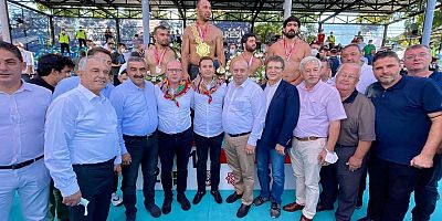 CHP’den Kurtdereli Yağlı Güreşlerine Destek Çıkarması 