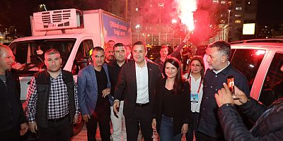 CHP GENEL BAŞKAN YARDIMCISI AHMET AKIN’A İZMİR’DE SEVGİ SELİ