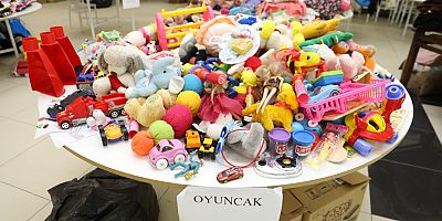 ÇOCUKLAR DEPREMZEDE ARKADAŞLARINI UNUTMADI