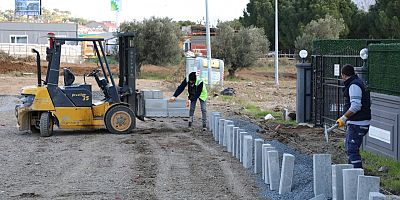 EDREMİT BELEDİYESİ SORUNSUZ ULAŞIM İÇİN ÇALIŞIYOR