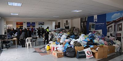 EDREMİT’TEN DEPREM BÖLGESİNE YARDIM ELİ