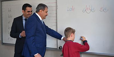 -  Eğitime Gönül Veren Vali