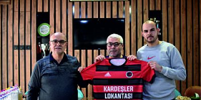 Formasını terlettiği Ceylanspor’a sponsor oldu