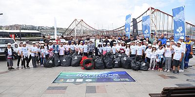 Gönüllülerden çevre,      dalgıçlardan deniz temizliği