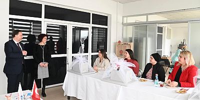 KARESİLİ ANNE ADAYLARINA DOĞUM ÖNCESİ EĞİTİM