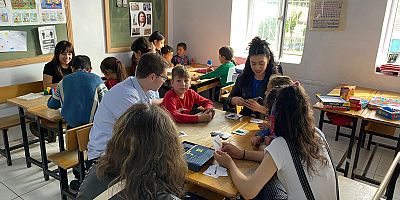 KARESİLİ ÇOCUKLAR KİTAP VE OYUN İLE BULUŞUYOR